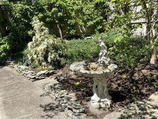 Romantic Botanical Bell Tent for a Fantastic Glamping Experience in Southbury, Connecticut - 7