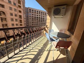 CITY CENTER- Luxury Northern Avenue, Spacious 2 Bedroom & 2 Bathroom Apartment, Open Balcony with an Amazing View - 4
