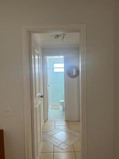 Vista para o mar, 1 quadra da praia, 3 quartos, 2 suítes, com serviço de praia - 5