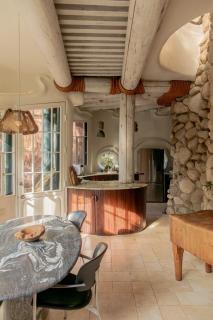 The Santa Barbara Whale House - 6