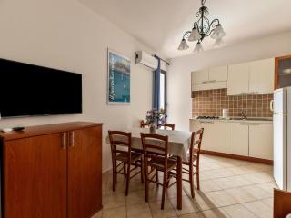 Apartment near sea with air conditioning - 1