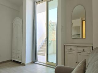 Apartment with terrace, air conditioning - 1