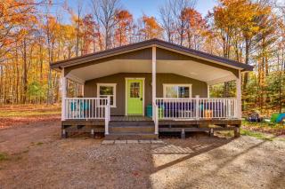 Sip and Hike! Autumn Escape 12 Mi to Traverse City -  - 9