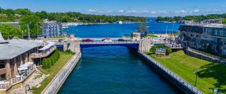 108 Edgewater Inn - 8