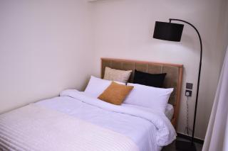 Serene - Bright & Cozy Apartment with Great Views - 1