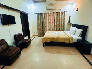 The Luxury Islamabad Guest House - 8