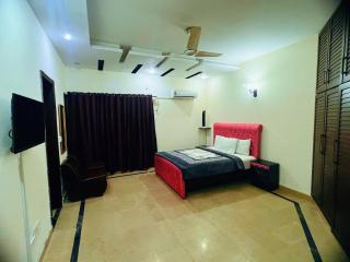 The Luxury Islamabad Guest House - 3