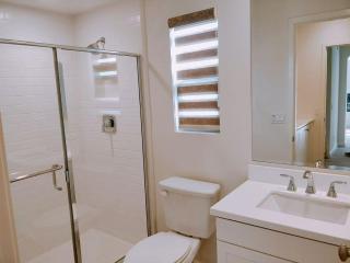 Private suite downstairs - 5