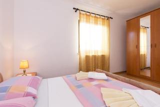 Family-friendly apartments with swimming pool Punat, Krk - 5345 - 2