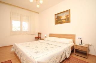 Holiday house with a parking space Lukoran, Ugljan - 8385 - 2