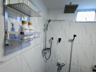 The Whitegates Lodge - 1