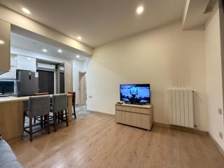 ''The View Apartment ''- CITY CENTER Chic 1 Bedroom, Stunning Balcony View - 0