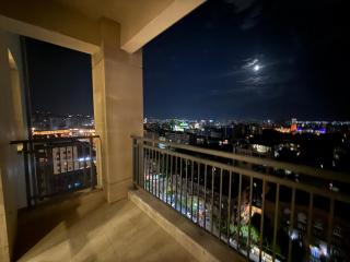 ''The View Apartment ''- CITY CENTER Chic 1 Bedroom, Stunning Balcony View - 4