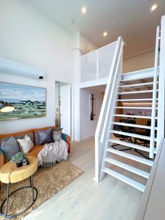 Convenient Loft Modern Stay Central Box Hill - 1