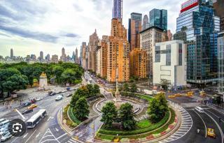 Superb 4-bedroom apartment 1 block from Central Park in vibrant New York City - 2