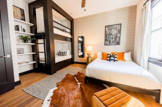 Heart of Gulch - 4 Min to Broadway - Designer Home - 1