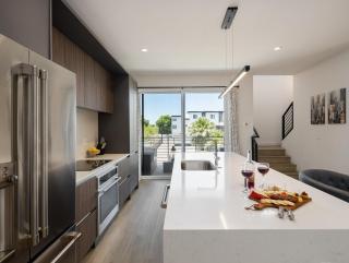 Moxie - Modern Luxe - Hot Tub - Heart of Old Town - 1