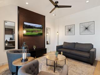 Moxie - Modern Luxe - Hot Tub - Heart of Old Town - 3