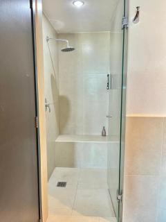 Grand Venetian Beachfront Condos - 5