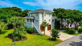 AV8-53: 8 53rd Avenue - 8