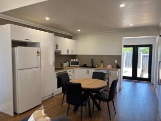 Twin Queen Room CBD Apartments - 3