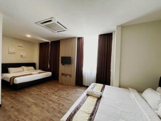 Collection O Malacca Near St John's Fort Formerly Gill Garden - Malacca - 3