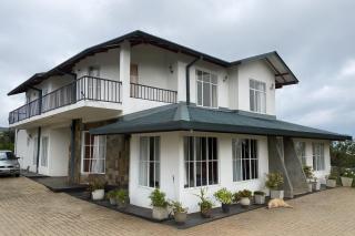 JETCO Lake Front Villa - Nuwara Eliya - 4