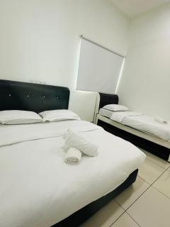 Seaview Condo A31 #Queensbay#SPICE - 1