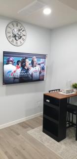 Executive 1Bedroom Suite By Henday - 0