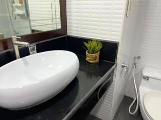 SelfCheckIn 1 BedRoom Omni Tower Bangkok center Near Ploenchit Asoke Sukhumvit BTS Night Club Pool&Gym - 6