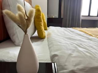 SelfCheckIn 1 BedRoom Omni Tower Bangkok center Near Ploenchit Asoke Sukhumvit BTS Night Club Pool&Gym - 0