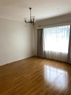 Beautiful house in the heart of Springvale! - 3