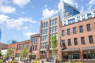 The Saddlery - Mic Drop - Walk to Broadway - 6