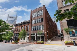 Backstage Jam - 2 Units - Walk to Broadway - 6