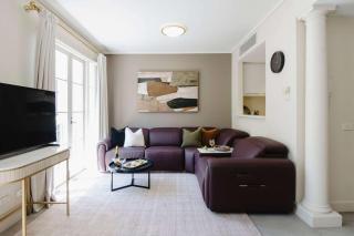 The Wellington Crescent Urban Retreat - 9