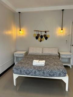 Kuya and Kambal's 1 BR 1 Bath Apartment - 9