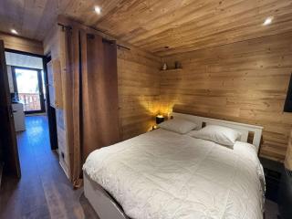 Appartement rénové 3 pièces, Alpe d'Huez, balcon, parking - FR-1-405-375 - 2