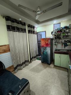 Feelfree Homestay Newashoknagar Mayurvihar phase 1 Delhi - 1