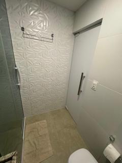 Bugayalê Essence - 1