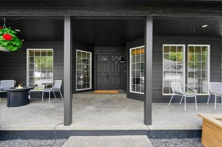 Lake, Hot Tub, Golf Retreat - 6