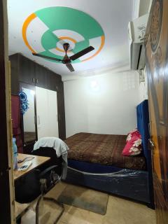 Feelfree Homestay Newashoknagar Mayurvihar phase 1 Delhi - 6