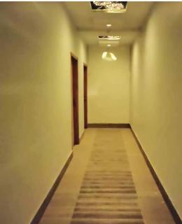 Hill View Guest House - Family Hotel at Central Location, near to Airport, Food Street and all amenities - 9