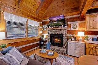 Hot Tub Pool Table Fireplace Honeymoon Relax - 9