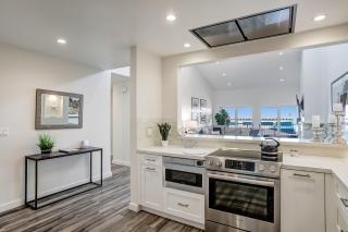 Leadbetter Beach Retreat - 8