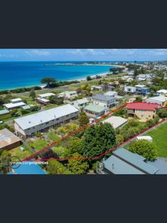 Beachside Apartment - 9