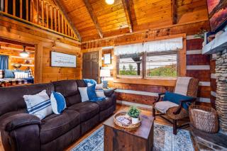 Hot Tub Pool Table Fireplace Views Relax - 5