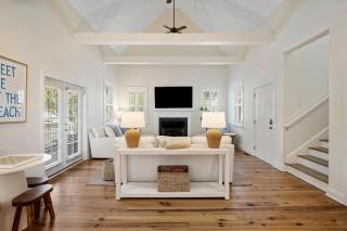 BT4013: 4013 Bridle Trail - 2