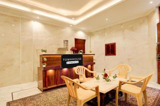 Super Townhouse Naya Gaon Formerly Hotel Paradise - 8