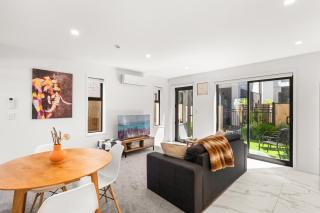 Heart of the city - Walk to TownHall, Casino, Te Pae, Free Car park - 1