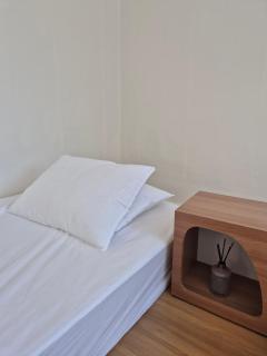 Cozy Apt with Home Cinema near Hongdae - 8